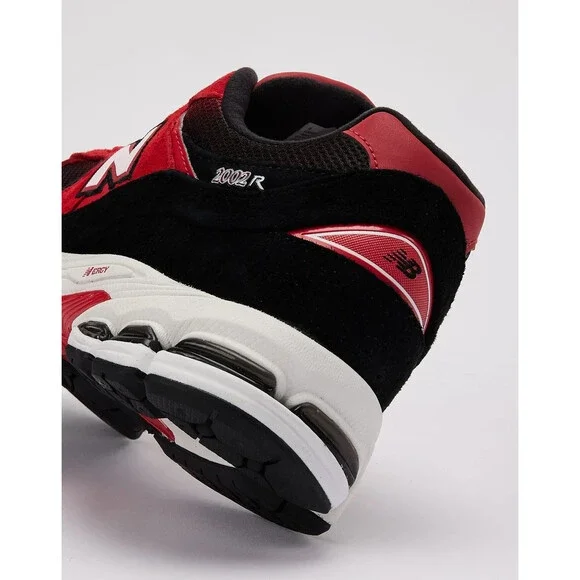 New Balance 2002R U2002RZA Sneakers Men's True Red Suede Lifestyle Shoes TF8813